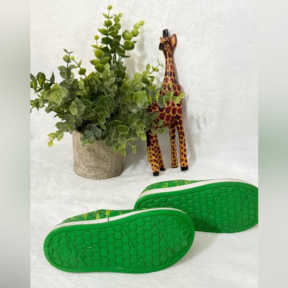 Cat&Jack Kids Size 7 Alligator Print Green - Picture 3 of 9